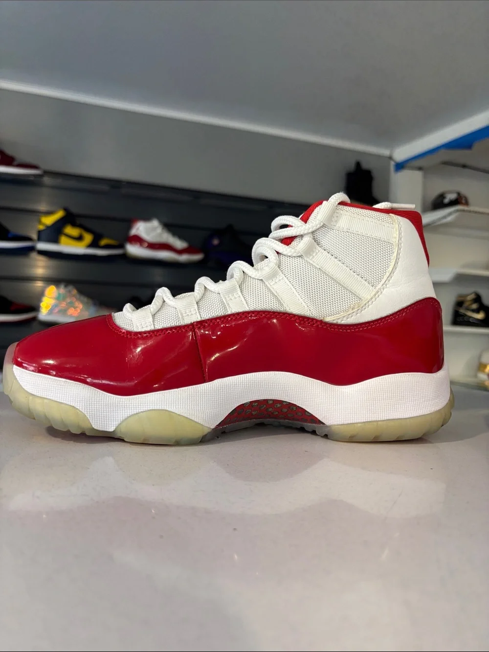 Air Jordan 11 Retro Cherry Mens 8.5
